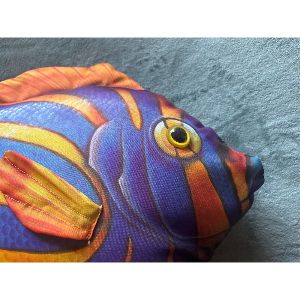 VTG Salamander Graphics Plush Colorful Queen Angelfish Large Throw Pillow 22